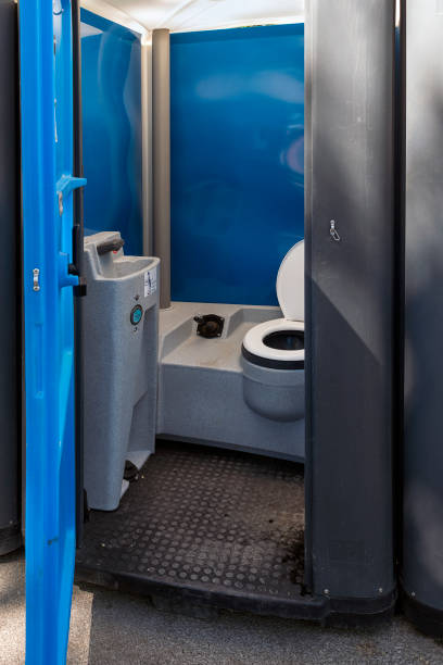 Best Luxury portable toilet rental  in Bells, TX